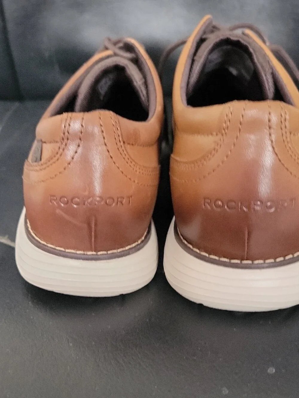 Rockport Men’s Tan Leather Lace-Up Oxfords with White Sole